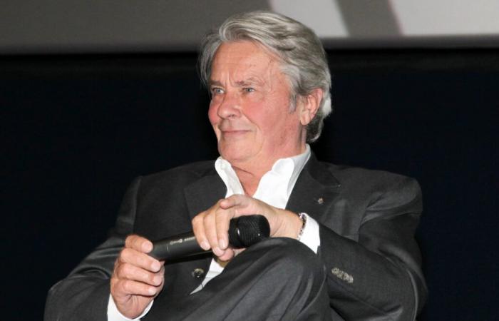 Alain Delon: Diese Informationen wurden von einem Biographen auf Anraten eines Anwalts vergraben