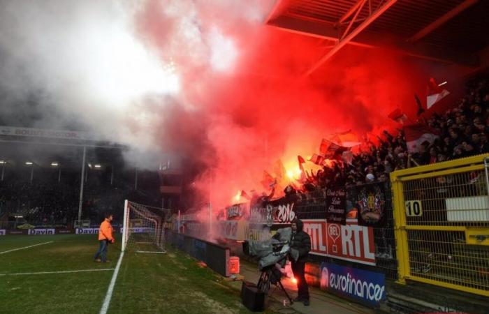 Auf dem Höhepunkt des Schadens? Ein Anhänger von Charleroi wurde zu einer Zahlung von 65.000 Euro an den Verein verurteilt – Alles Fußball