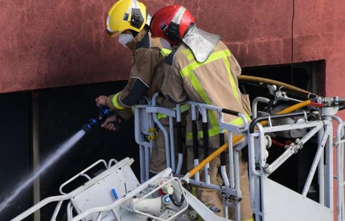 Mindestens zehn Tote bei Brand im Seniorenheim