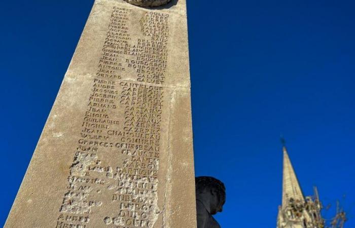 In Gradignan wird das Kriegerdenkmal mit Hämmern geplündert