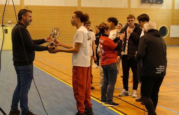 Hochschulsport: 3 Goldmedaillen in Basketball, Fußball und Handball für Le Creusot-Studenten