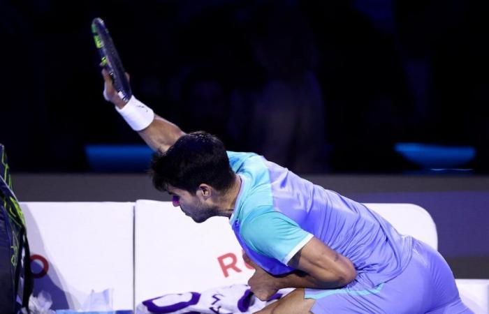 ATP Finals 2024: Alcaraz erliegt Zverevs Hammer und verabschiedet sich aus dem Masters Cup | Tennis | Sport