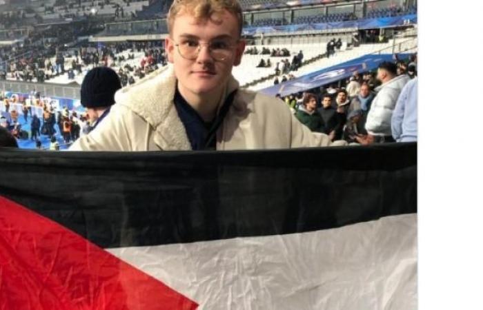 Wer ist dieser Journalist, der gestern Abend trotz des Verbots mit einer palästinensischen Flagge das Stade de France betrat und sein Foto an Bruno Retailleau schickte?