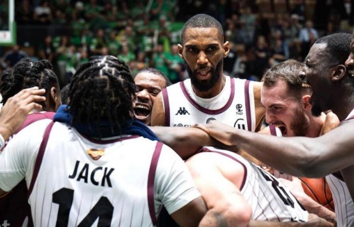 Unaufhaltsam besiegt Orléans Loiret Basket Pau und sichert sich den sechsten Sieg in Folge