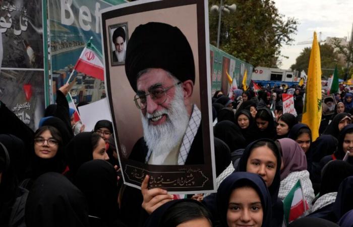 Irans oberster Führer Ali Khamenei nach „schwerer Krankheit“ im Koma? Behauptung zur Faktenprüfung