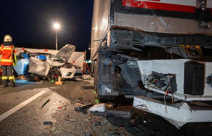 Tödlicher Unfall auf der A9: Frau (38) stirbt am Stau-Ende | Regional