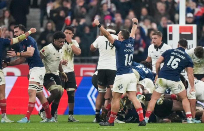 Neuseeland: Erleben Sie den Sieg der Blues gegen die All Blacks am Ende eines spannenden Spiels noch einmal