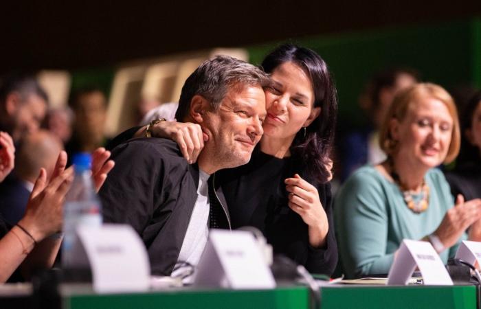 Robert Habeck auf dem Bundesparteitag der Grünen: Langes Warten, kurze Rede