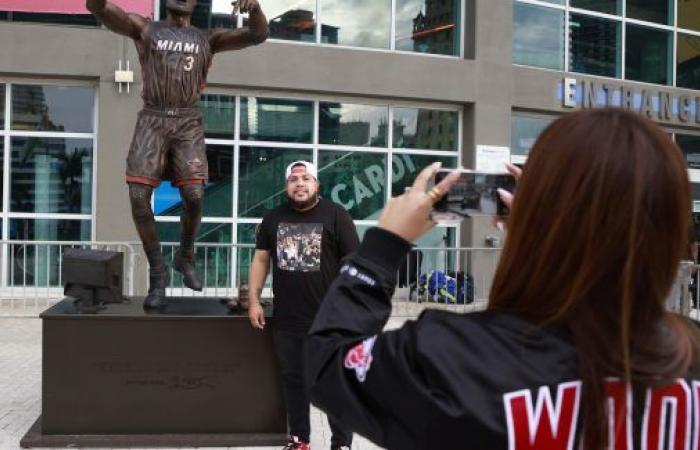 Warum sieht die Dwyane Wade-Statue ihm so wenig ähnlich? • USA-Basketball