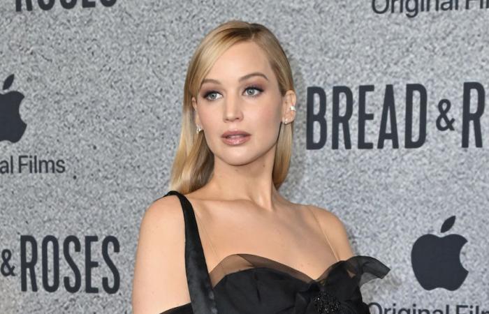 Jennifer Lawrence verwandelt ein seltenes Vintage-Kleid in das schickste schwarze Umstandskleid