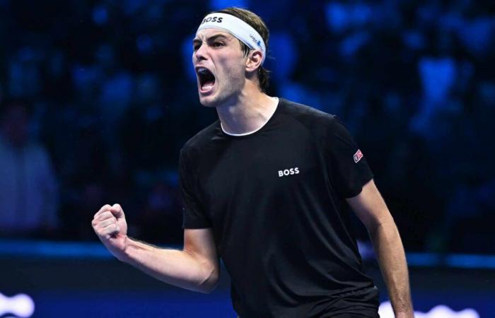 Taylor Fritz besiegt Alexander Zverev im Nitto ATP Finals SF-Thriller | ATP-Tour