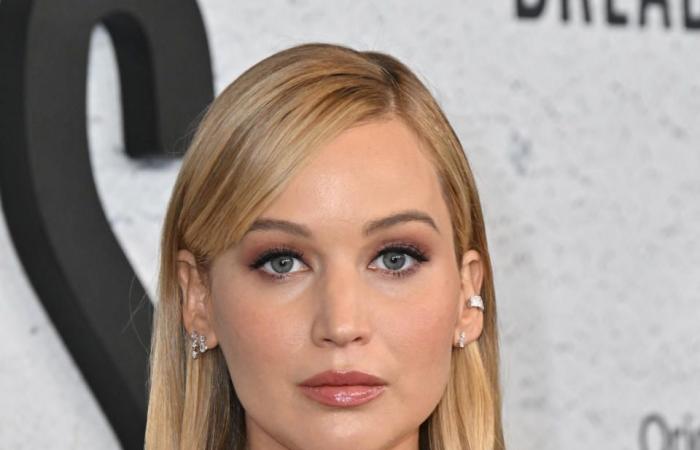 Jennifer Lawrence verwandelt ein seltenes Vintage-Kleid in das schickste schwarze Umstandskleid