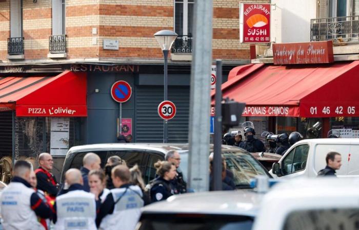 Geiselnahme in Frankreich: Ein mit einem Messer bewaffneter Mann hält die Angestellten einer Pizzeria fest