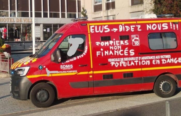 Ein Lager vor der Metropole Lyon: Neue Mobilisierung der Feuerwehrleute