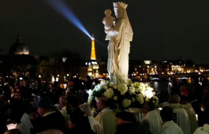 In der Pariser Nacht findet die Jungfrau von Notre-Dame „ihr Zuhause“: Nachrichten