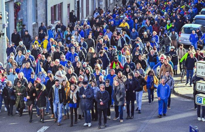 Ein „blauer Marsch“ zu Ehren des Mannes in Blau, des legendären Radfahrers, der von einem Autofahrer getötet wurde