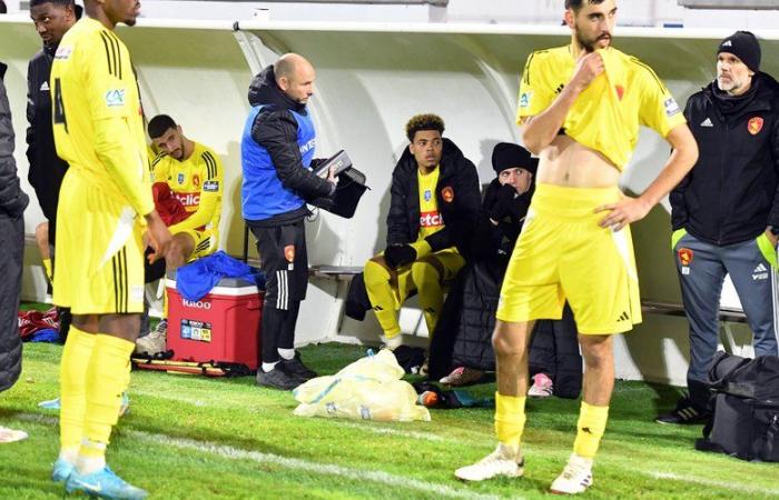 Rodez verließ das Gebäude durch die Hintertür