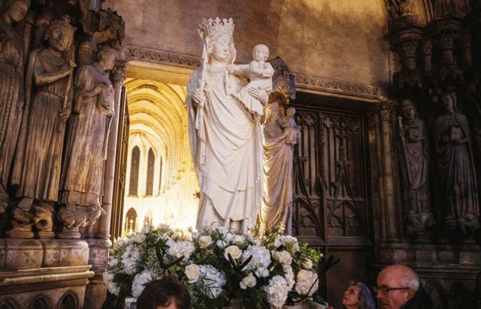 „Prachtvoll“, „historisch“: Fünf Jahre nach dem Brand von Notre-Dame hat die berühmte Marienstatue „ihre Heimat“ gefunden