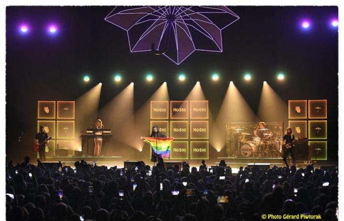 Auf Fotos. Hoshi, ein Regen der Liebe mit einem schmelzenden Publikum im Zénith de Caen