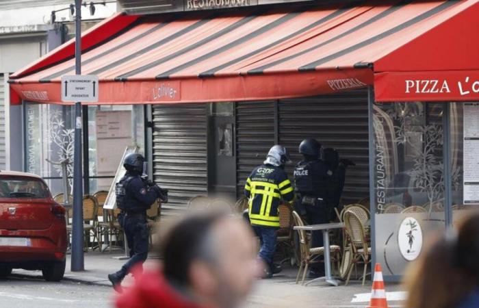 Fazit zur Geiselnahme in Issy-les-Moulineaux: Verdächtiger festgenommen, Geiseln ohne Tätowierungen freigelassen