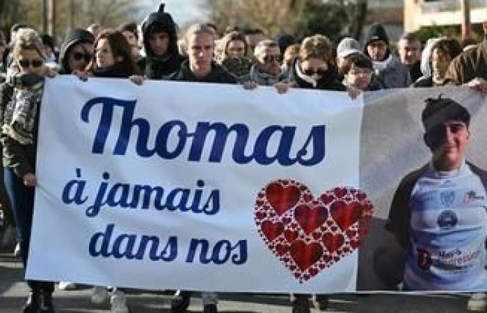 ein Jahr später die bewegende Hommage der Rugbymannschaft Romans-sur-Isère