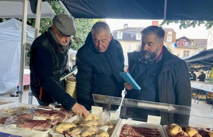 Wir haben uns in die Jury des preisgekrönten Marktes im Au Gras eingeladen