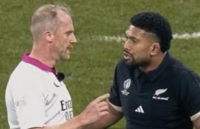 „Seltsam großzügig“, Schiedsrichter in Neuseeland nach Frankreich – All Blacks ins Visier genommen