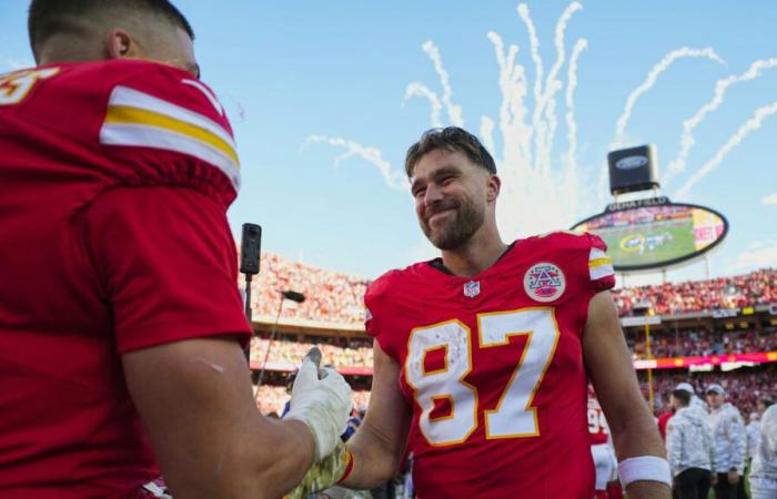 Travis Kelces Pregame-Outfit für das Matchup zwischen Chiefs und Bills ließ die Fans verblüfft zurück