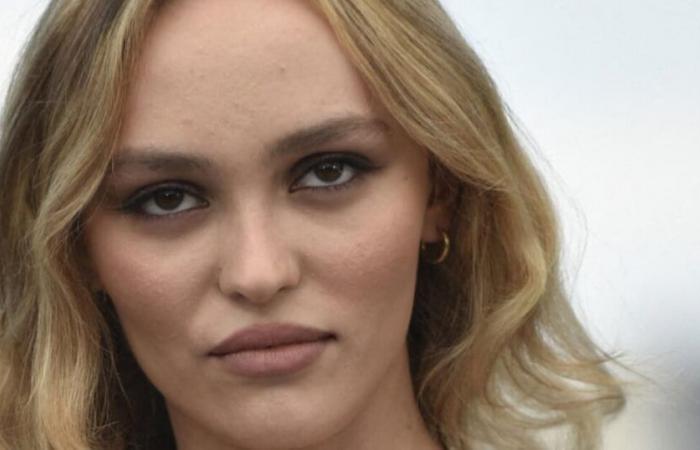 Lily-Rose Depp gesteht der „Liebe ihres Lebens“ anlässlich eines ganz besonderen Projekts ihre Liebe…