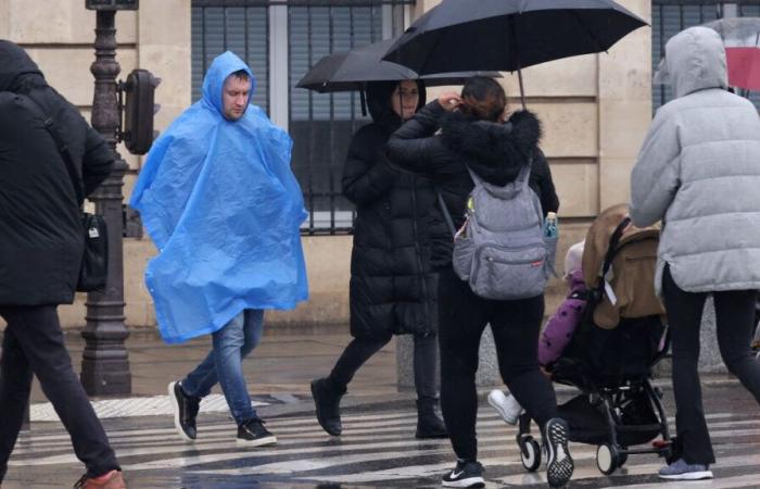 Im Norden des Landes werden am Montag und Dienstag drei Wochen Regen an einem Tag erwartet, in der Region Paris starke Böen