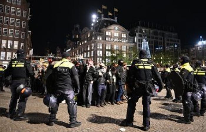 Nach Gewalt am Rande des Spiels von Maccabi Tel Aviv in Amsterdam ermittelt die niederländische Polizei gegen 45 Personen