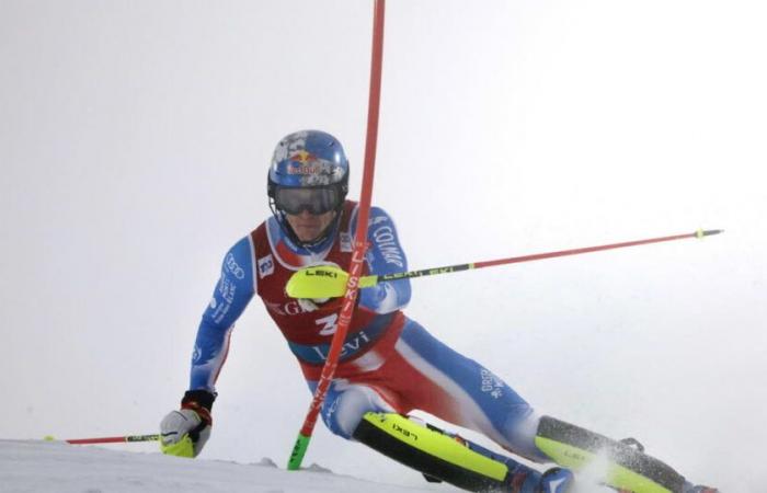 Ski Alpin – Weltcup. Levi: Clément Noël übernimmt die Führung im Slalom, Steven Amiez auf dem vorläufigen Podium