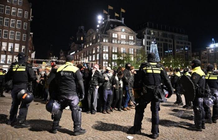 Nach Gewalt am Rande des Spiels von Maccabi Tel Aviv in Amsterdam ermittelt die niederländische Polizei gegen 45 Personen