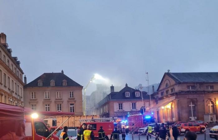 Ein schreckliches Feuer in der Innenstadt von Metz