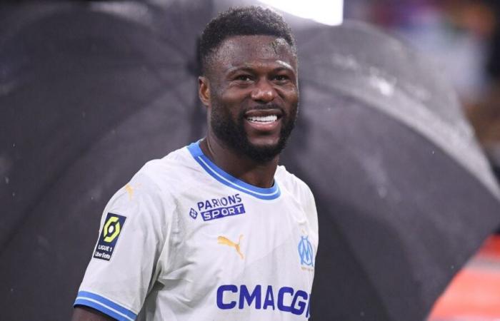 Chancel Mbemba diskutiert mit Brest!