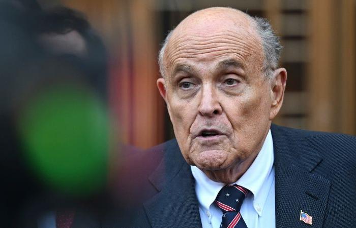 Die Anwälte von Rudy Giuliani versuchen, sein Betreibungsverfahren einzustellen