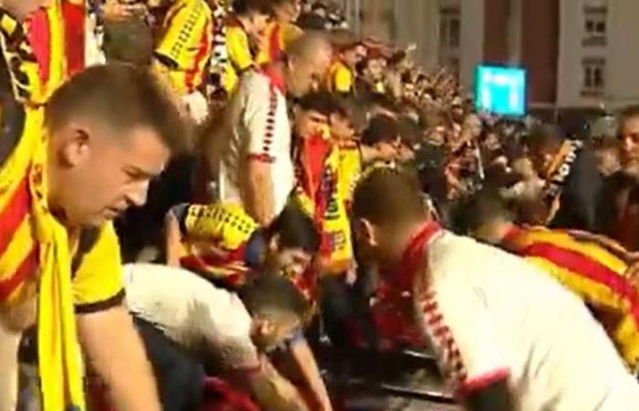 VIDEO. Fußball: „Das Publikum stürzte …“ Beeindruckende Bilder einer Tribüne, die mitten im Spiel unter dem Druck der Fans einstürzte