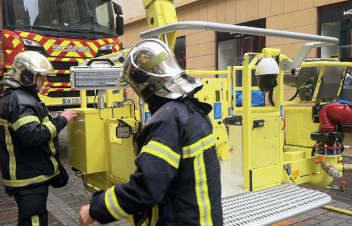 Feuer unter Kontrolle, Räumung, Update zum Brand in einem Gebäude in der Innenstadt von Metz