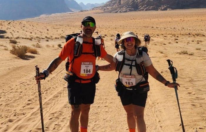 Marathon des Sables: Dieses Paar lief drei Tage lang in der Wüste Wadi Rum in Jordanien