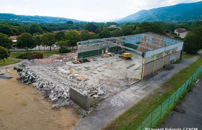 Nach Jahren des Wartens wird diese Turnhalle in Tarn endlich dem Erdboden gleichgemacht. Hier ist, was sie ersetzen wird