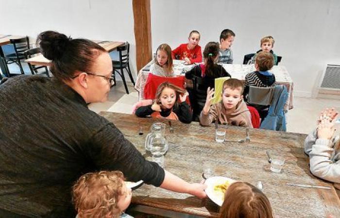 „Es ist besser als zu Hause“: In dieser kleinen Stadt im Finistère ist die Kantine… im Restaurant!