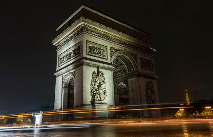 Ein Mann mit einem Messer wurde in der Nähe der Champs-Élysées festgenommen