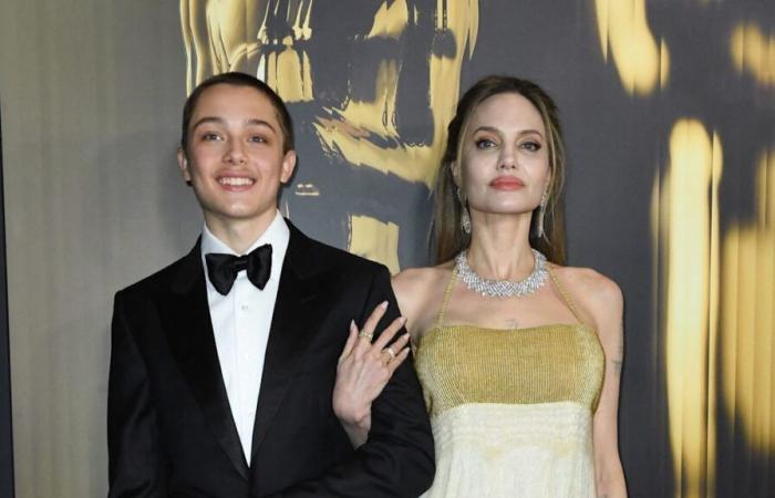 Angelina Jolie und ihr übergroßer Sohn Knox stehlen die Show mit einem äußerst seltenen Auftritt auf dem roten Teppich