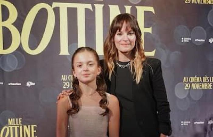 [PHOTOS] Antoine Bertrand und Catherine-Anne Toupin glänzen auf dem roten Teppich bei der Montreal-Premiere des Films „Mlle Bottine“