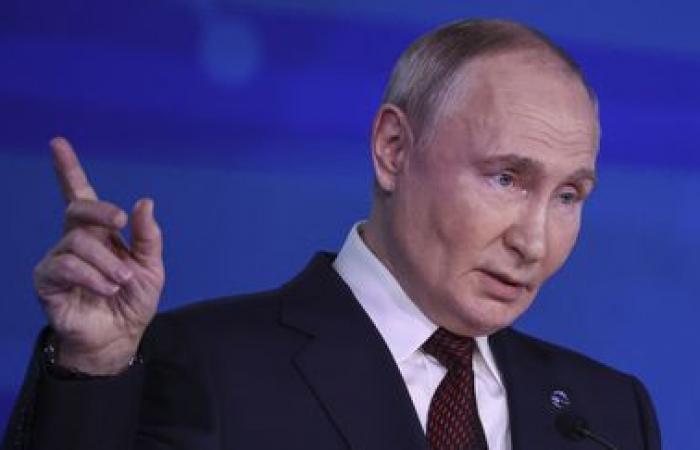 „Wir erwarten, dass der Präsident zum Telefon greift“, um Wladimir Putin anzurufen, versichert der RN-Sprecher