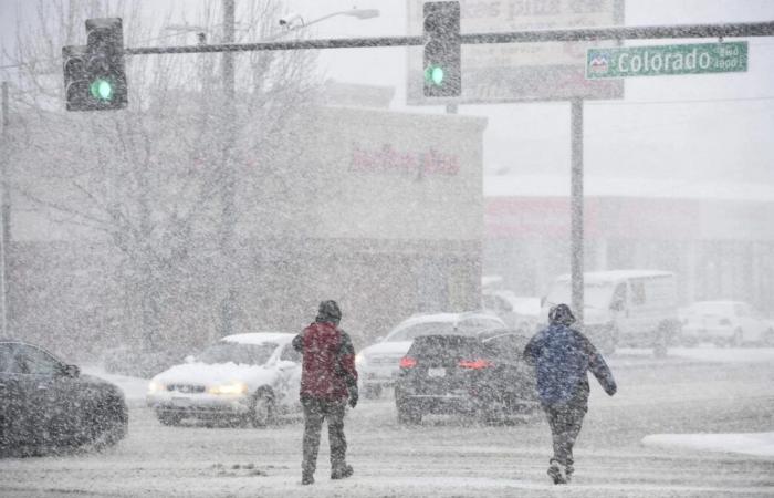 Schnee und Regen setzen den USA zu, während die Winterstürme vor der Reise zu Thanksgiving zunehmen