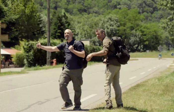 Zwei Schauspieler machen sich auf den Weg zu einer umweltfreundlichen Herausforderung auf den Straßen von Comminges, die auf France 5 ausgestrahlt wird