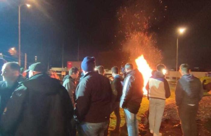 In Cantal brannten Feuer der Wut