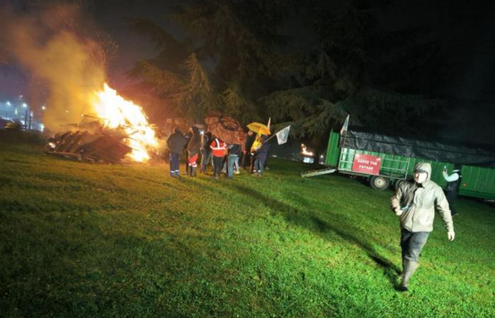 Warum letzte Nacht viele Kreisverkehre brannten