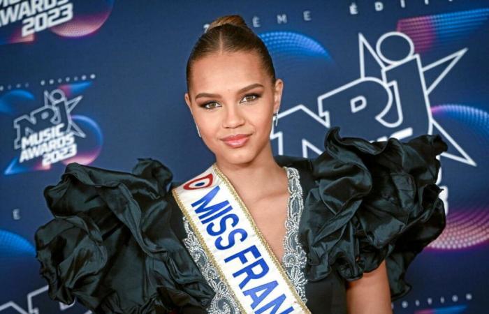 Indira Ampiot reagiert auf ihren 20. Platz beim Miss Universe-Wettbewerb